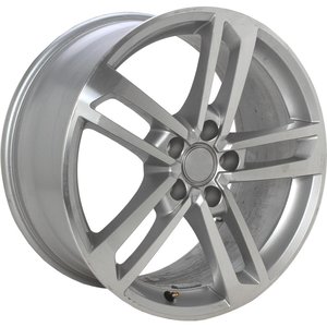 Origineel AUDI 8S0601025E Zilver 18 inch velg